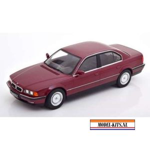 1994 BMW 740i E38 1.Serie, darkred metallic