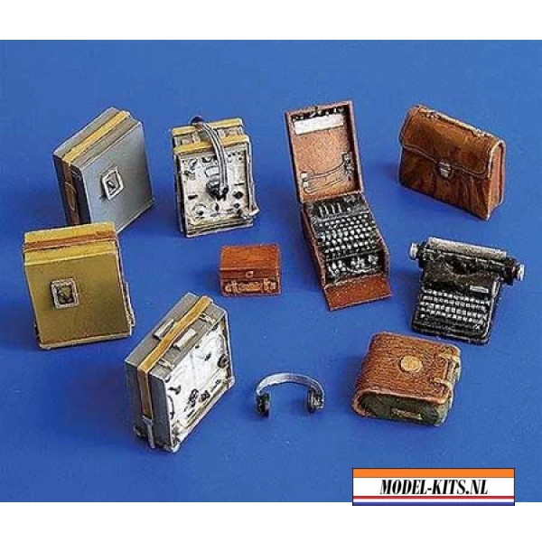GERMAN RADIO SET WITH ENIGMA