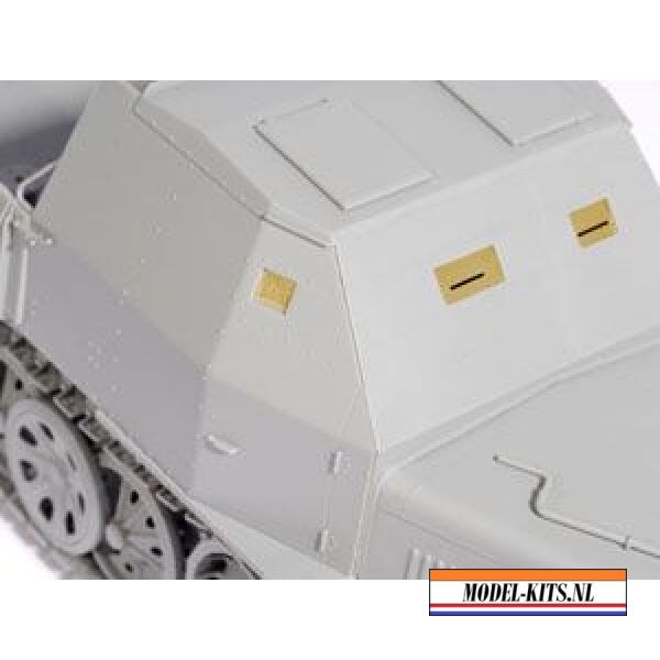 SD. KFZ. 7 2 FLAK 37 WITH ARMOR CAB 5