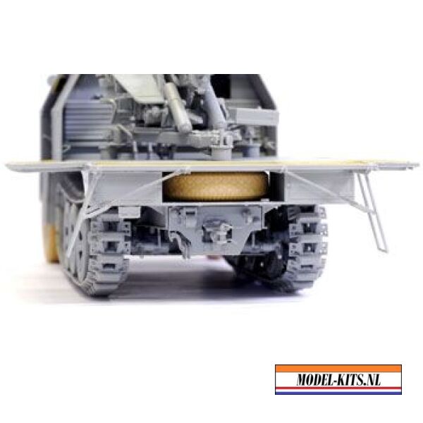 SD. KFZ. 7 2 FLAK 37 WITH ARMOR CAB 6