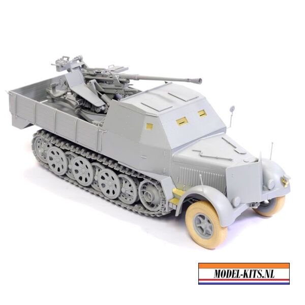 SD. KFZ. 7 2 FLAK 37 WITH ARMOR CAB 8
