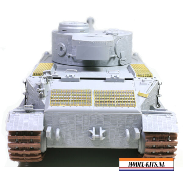 TIGER (P) 003 WITH ZIMMERIT IN MAY 1944 7