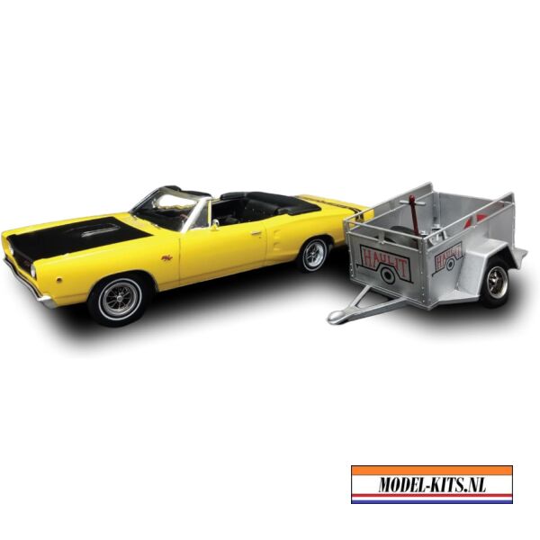 1968 DODGE CORONET CONVERTIBLE WITH TRAILER 1