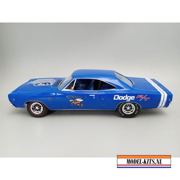DODGE CORONET HARDTOP WITH TRAILER 3