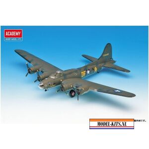 B 17F MEMPHIS BELLE 1