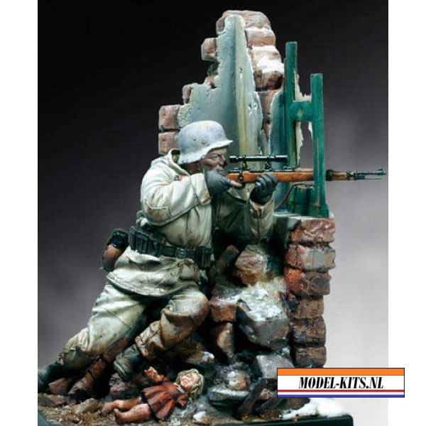 GERMAN SNIPER 1944