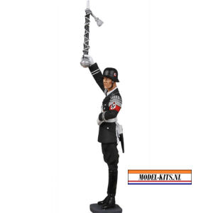 Lah Drum Major 3