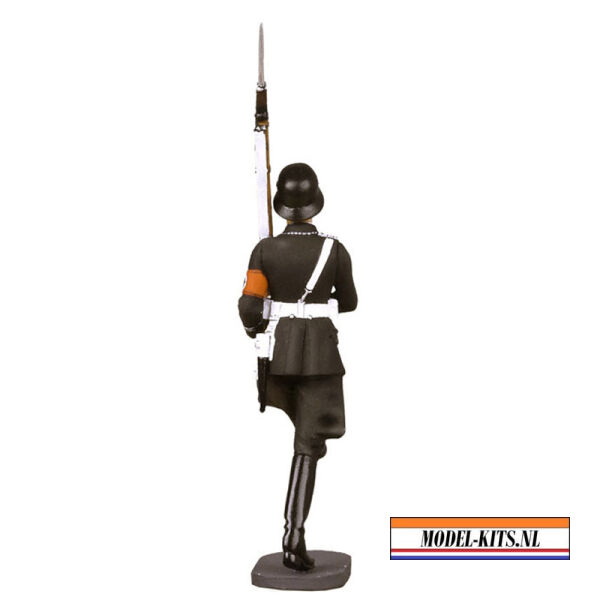 Lah Goose Steping Soldier 3