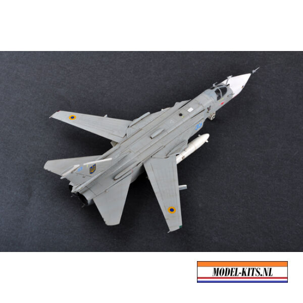 Su 24MR Fencer 1