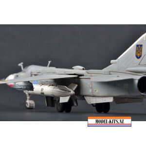 Su 24MR Fencer 3