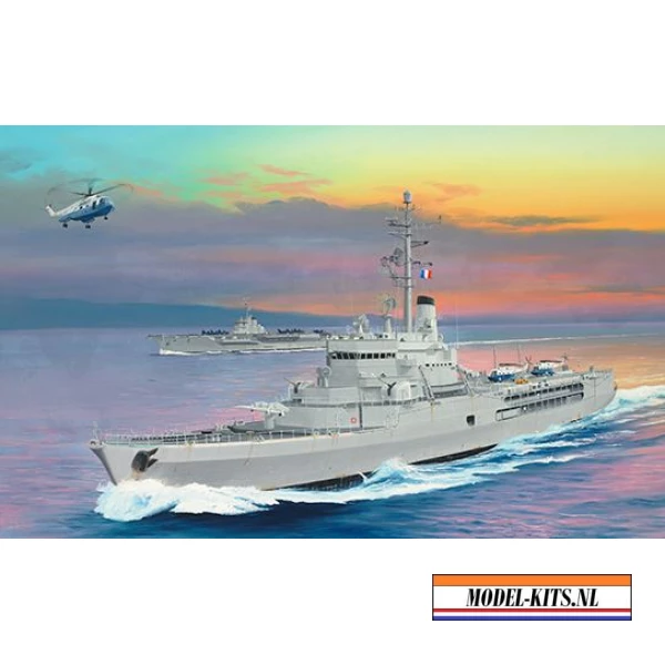 French Navy Helicopter Cruiser Jeanne d‘Árc 1964