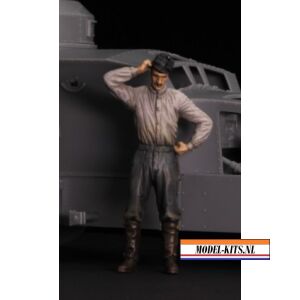 AUSTRO HUNGARIAN ARMOURED CAR MECHANIC