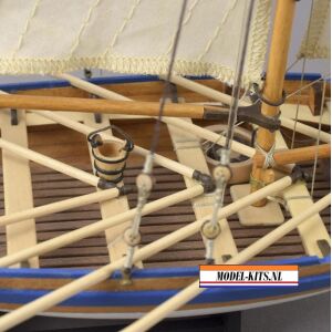 H.M.S. BOUNTY'S JOLLYBOAT 3