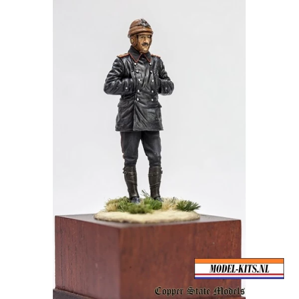 RUSSIAN WWI PILOT