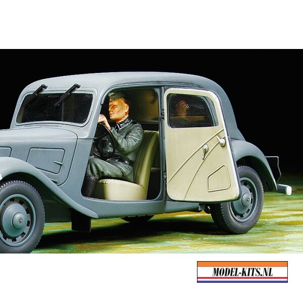 CITROËN TRACTION 11CV STAFF CAR 2
