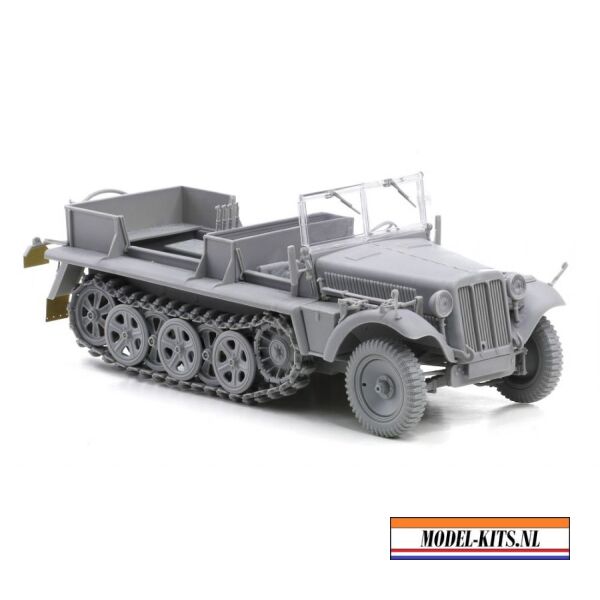 SD.KFZ.10 AUSF. B 1942 PRODUCTION 6