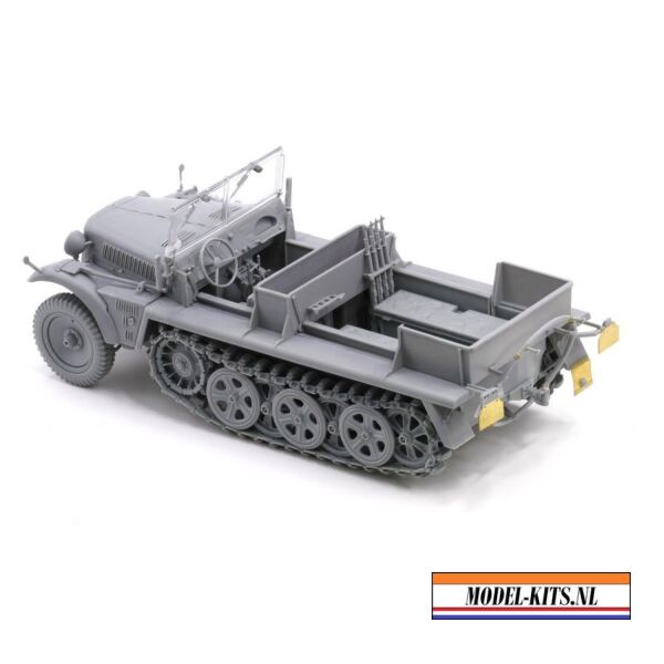 SD.KFZ.10 AUSF. B 1942 PRODUCTION 8