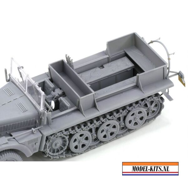 SD.KFZ.10 AUSF. B 1942 PRODUCTION 9