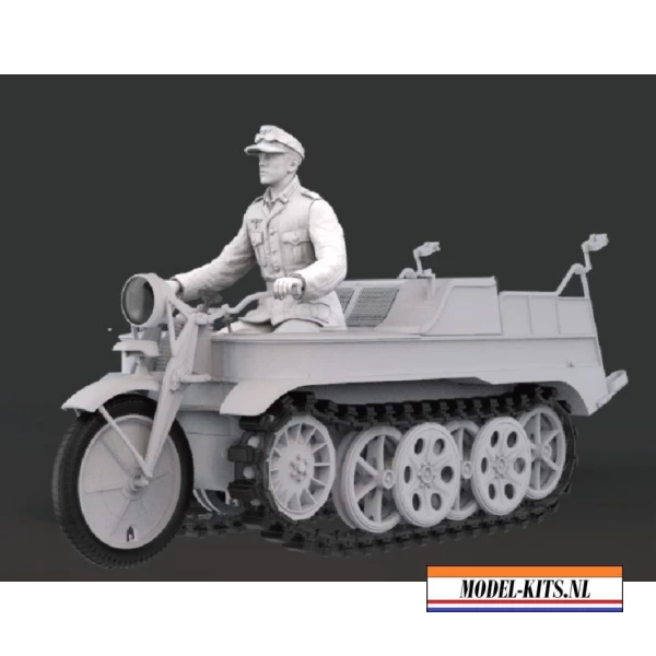 WWII GERMAN SDKFZ 2 KETTENKRAFTRAD WITH DRIVER