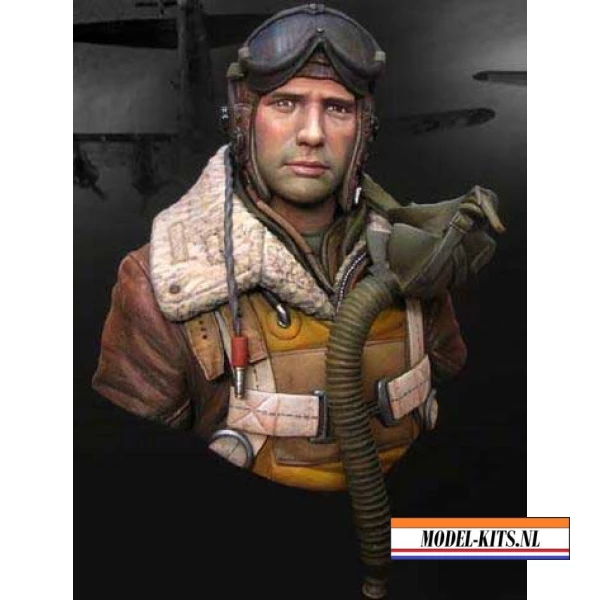 B 17 WAIST GUNNER