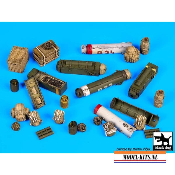 BRITISH PARATROOPER EQUIPMENT SET