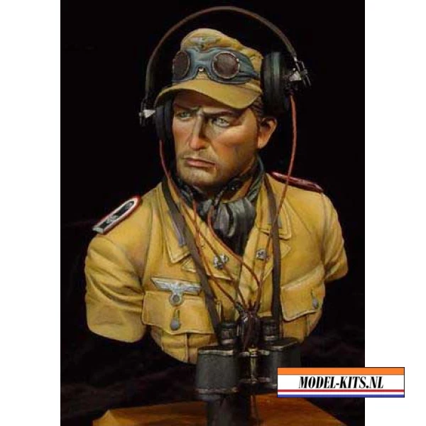 DAK PANZER OFFICER
