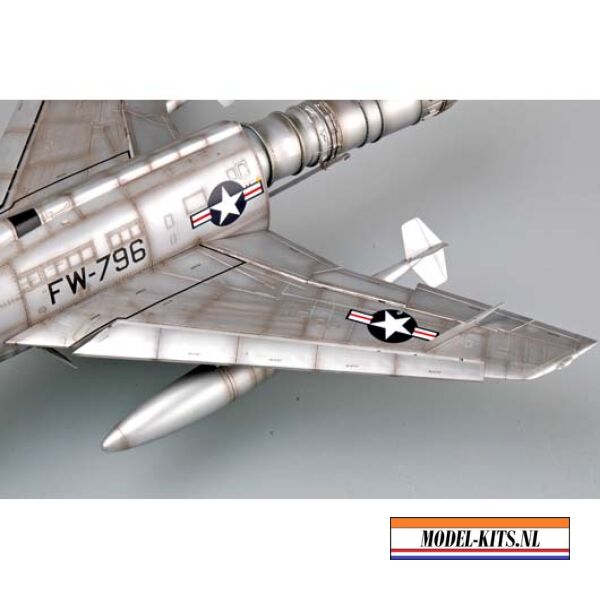 F 100D SUPER SABRE 10