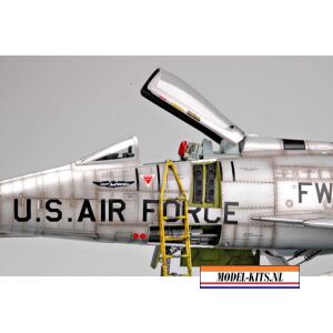 F 100D SUPER SABRE 4