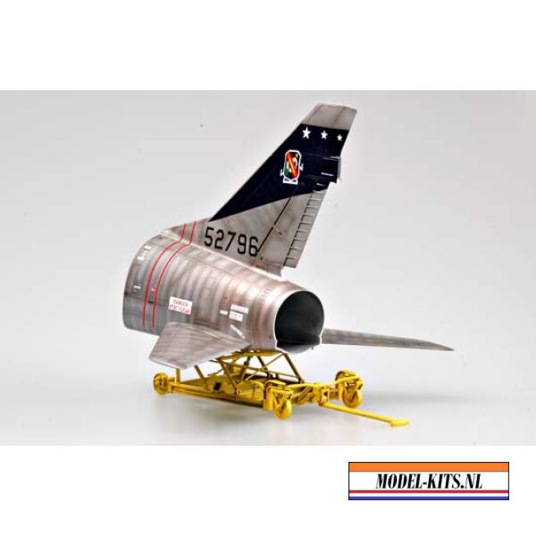 F 100D SUPER SABRE 5