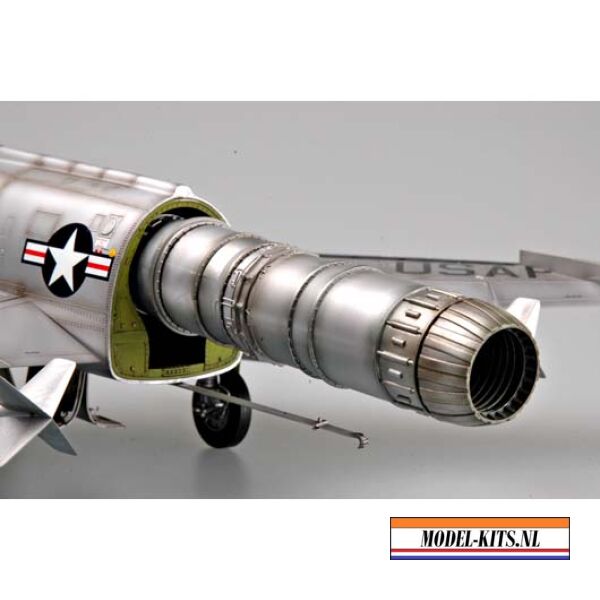 F 100D SUPER SABRE 8