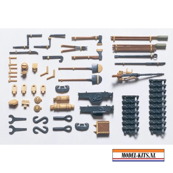 PANZERKAMPFWAGEN IV ON VEHICLE EQUIPMENT SET