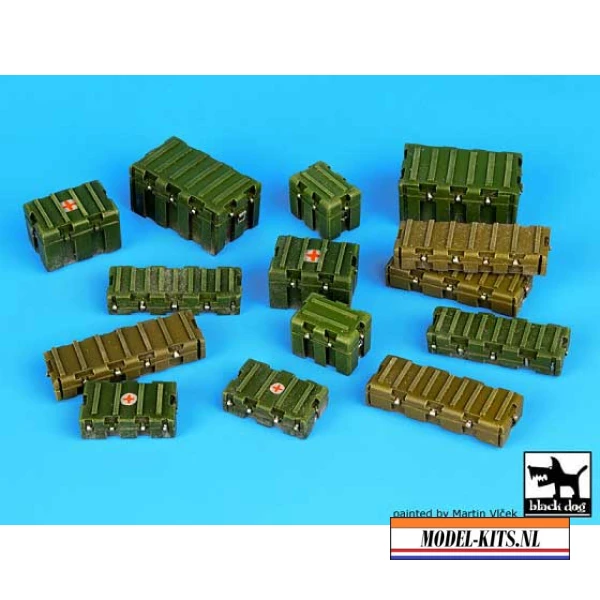 UNIVERSAL MODERN PLASTIC BOXES