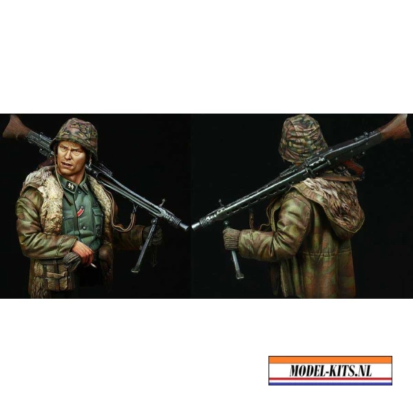 WAFFEN SS MG 42 GUNNER ARDENNES 1944
