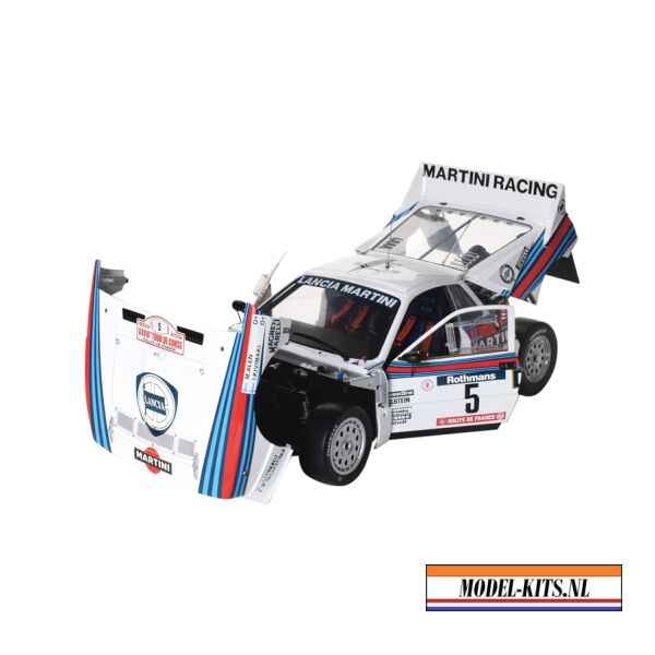 Lancia Rally 037 5