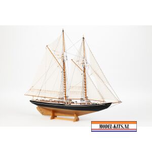 1:100 Bluenose II Wooden hull / 01 00 0600