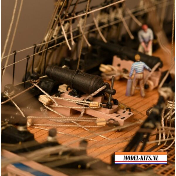 HMS Victory met volledig interieur 11