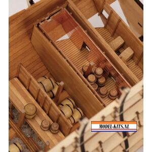 HMS Victory met volledig interieur 13