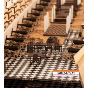 HMS Victory met volledig interieur 18