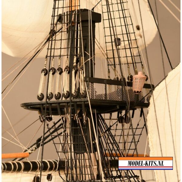 HMS Victory met volledig interieur 9