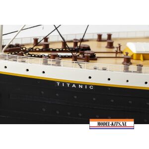 RMS Titanic Complete 25