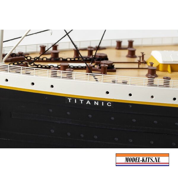 RMS Titanic Complete 25