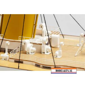RMS Titanic Complete 28