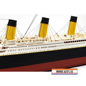 RMS Titanic Complete 40