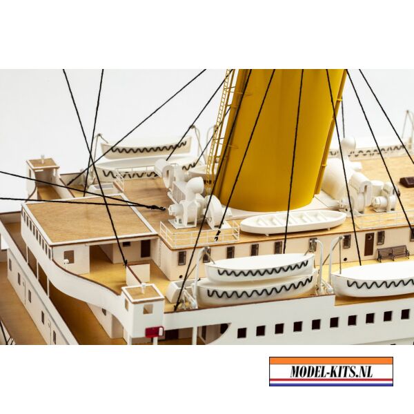 RMS Titanic Complete 47