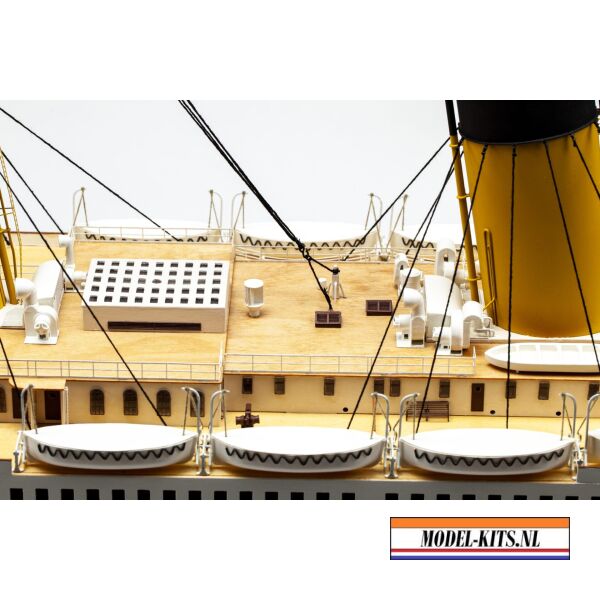 RMS Titanic Complete 49
