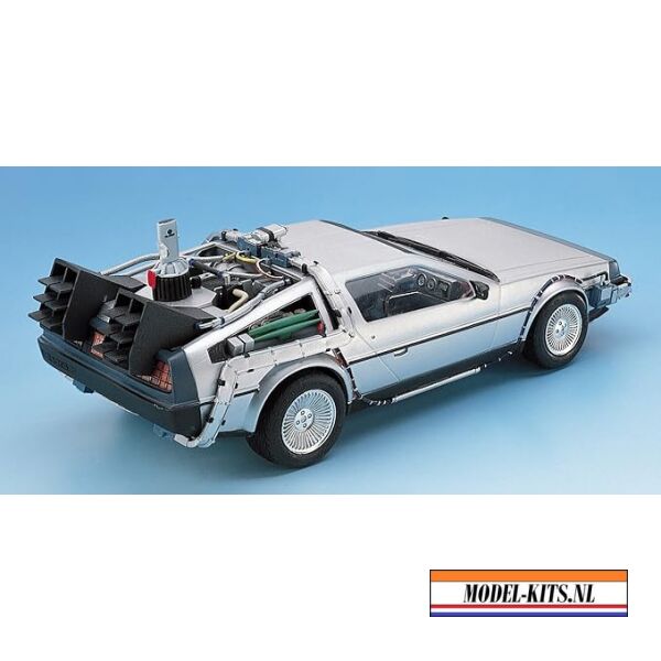 TIME MACHINE FROM BACK TO THE FUTURE PART II 3