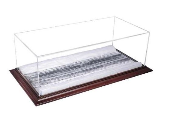Diorama Based Display Case. Model Snow Road