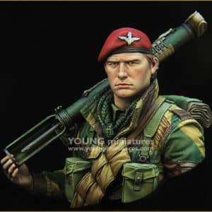 WWII BRITISH AIRBORNE WITH PIAT