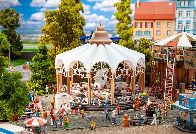 carrousel koffiekopjes heiderosen