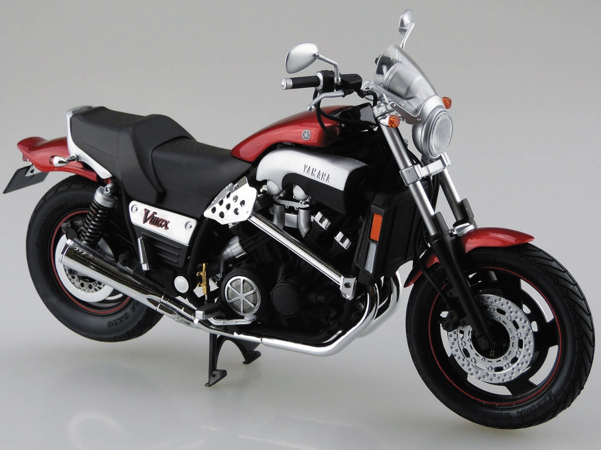 YAMAHA VMAX WITH CUSTOM PARTS 2004